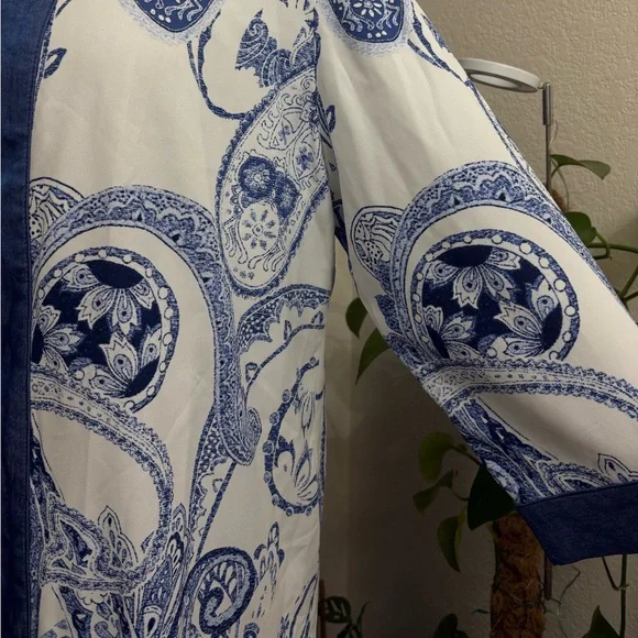 Chico's Reversible Kimono Paisley Tencel Duster Jacket  | Size 2 (L) - Picture 4 of 12